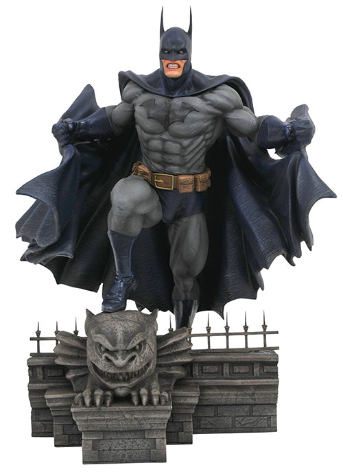 DC Gallery 9 Inch PVC Statue Batman Comic Series - Batman