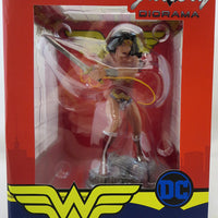 DC Gallery 9 Inch Statue Figure Comic Series - Wonder Woman Lasso