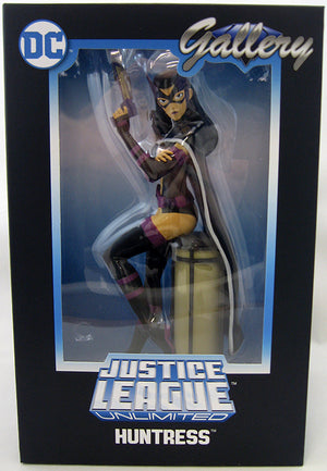 DC Gallery 9 Inch PVC Statue Justice League Animated Series - Huntress (Shelf Wear Packaging)