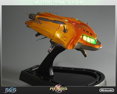 Metroid Prime 10 inch Vehicle Statue - Metroid Prime Orange Gunship